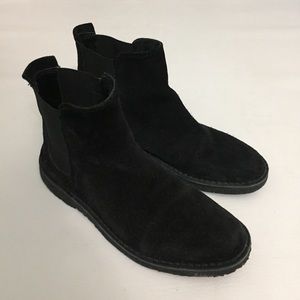 Vince black suede Chelsea ankle boots size 7